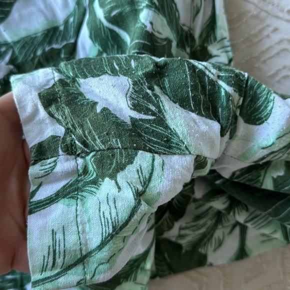 Very cute banana leaf GAP Shorts - Picture 3 of 3